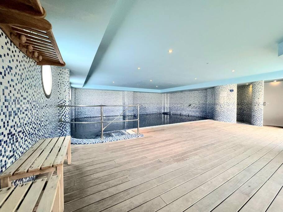 Suite Delphine By Calpitality Extérieur photo